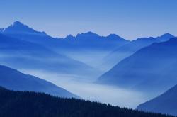 开云APP-教科书防守与绝杀荣耀，金玟哉引领亚洲足球新风潮，日本绝杀波兰铸就经典