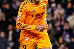 开云APP-关于勒沃库森血洗皇马，莱万关键制胜的信息