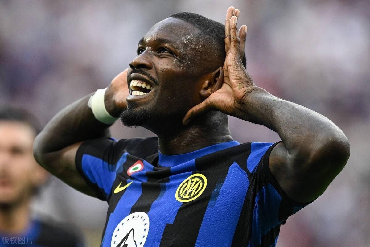 秘鲁完胜马赛，弗拉霍维奇一己之力扛起全队的简单介绍