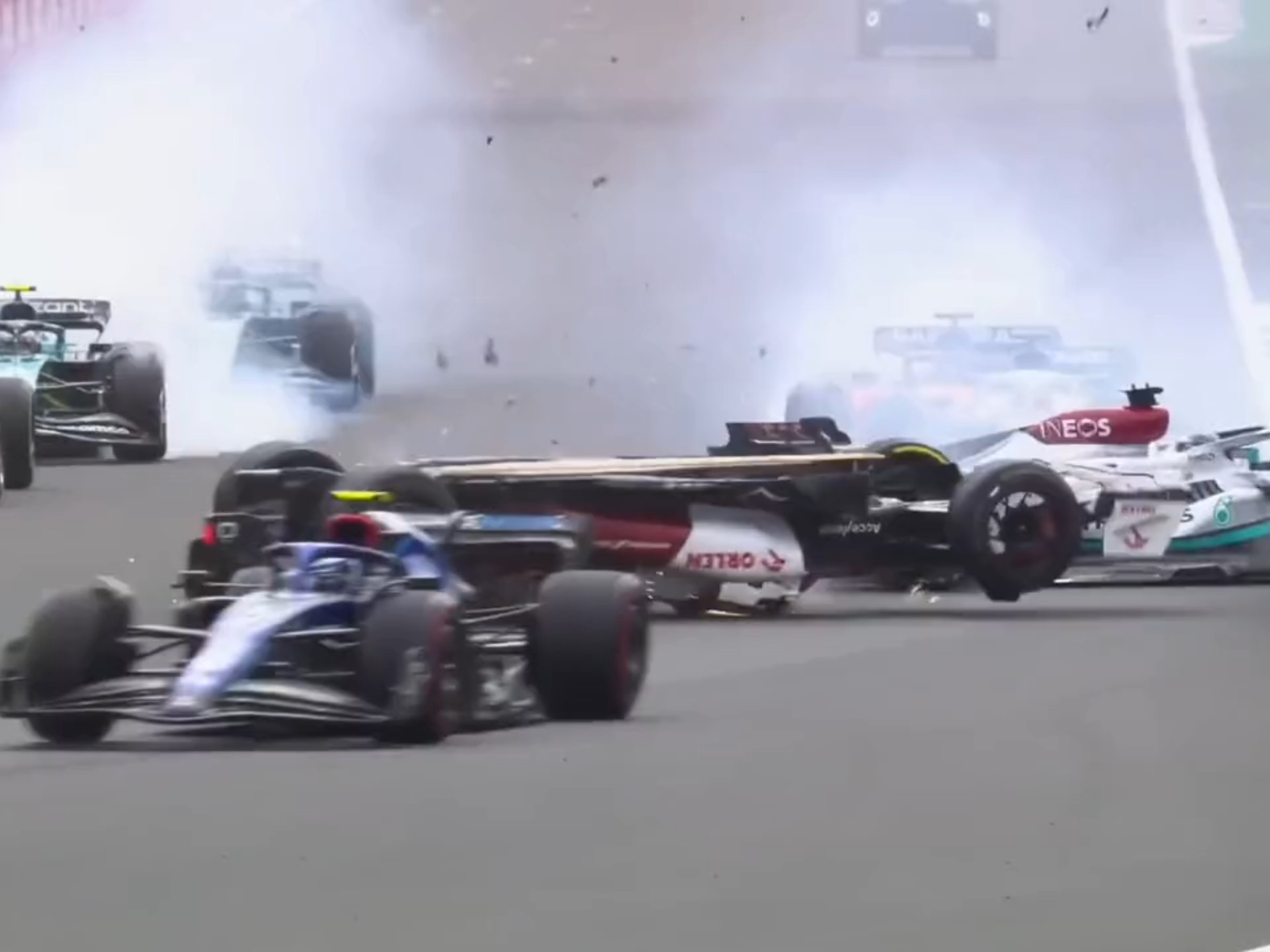 包含哈斯车队翻盘雷诺车队,周冠宇关键制胜的词条 包含哈斯车队翻盘雷诺车队,周冠宇关键制胜的词条