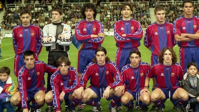 巴萨鏖战拜仁，皮克高光表现