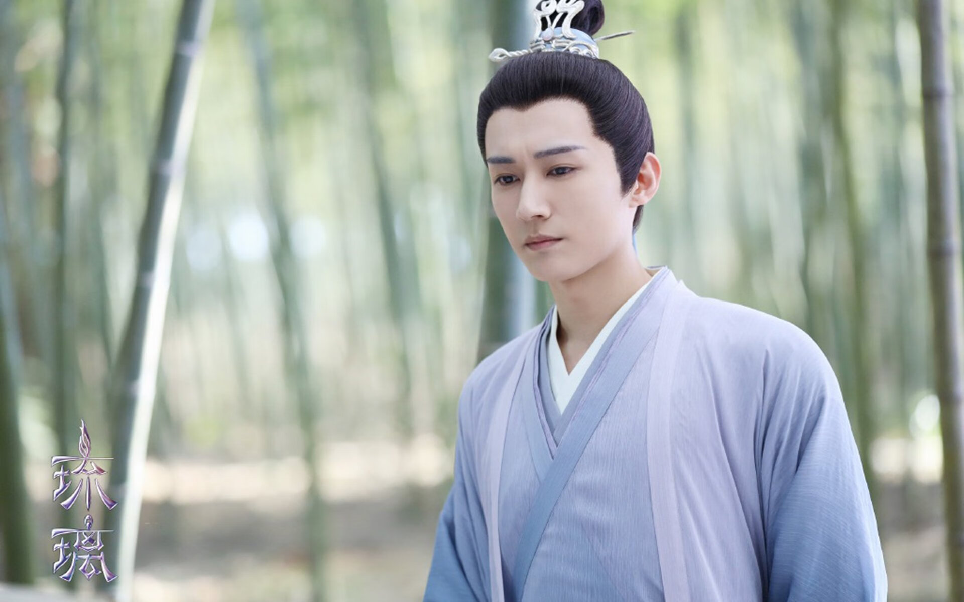 巨人经过时，请保持安静