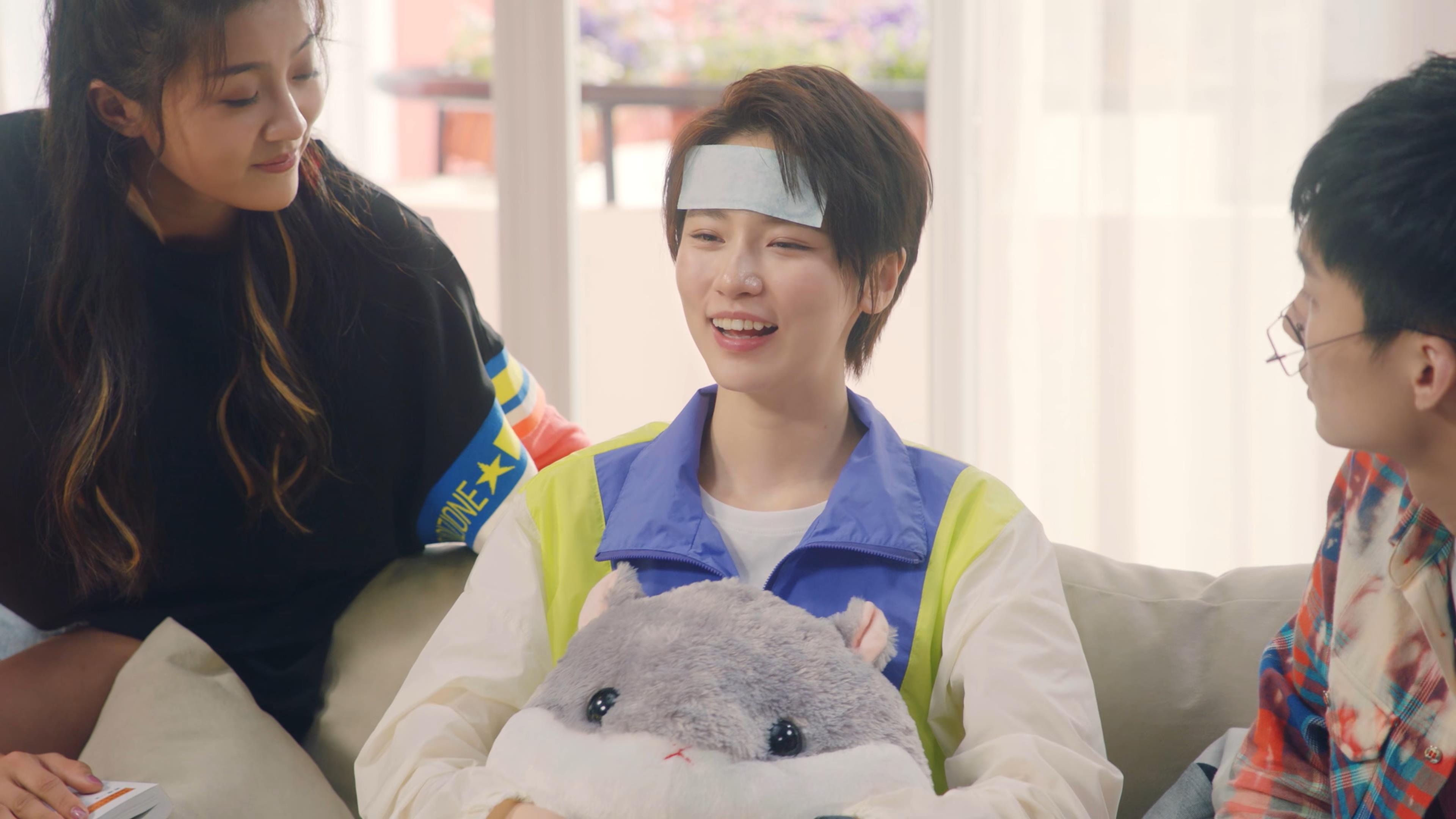 字母哥时刻降临！浓眉擎天立柱，湖人六人上双强势碾压猛龙