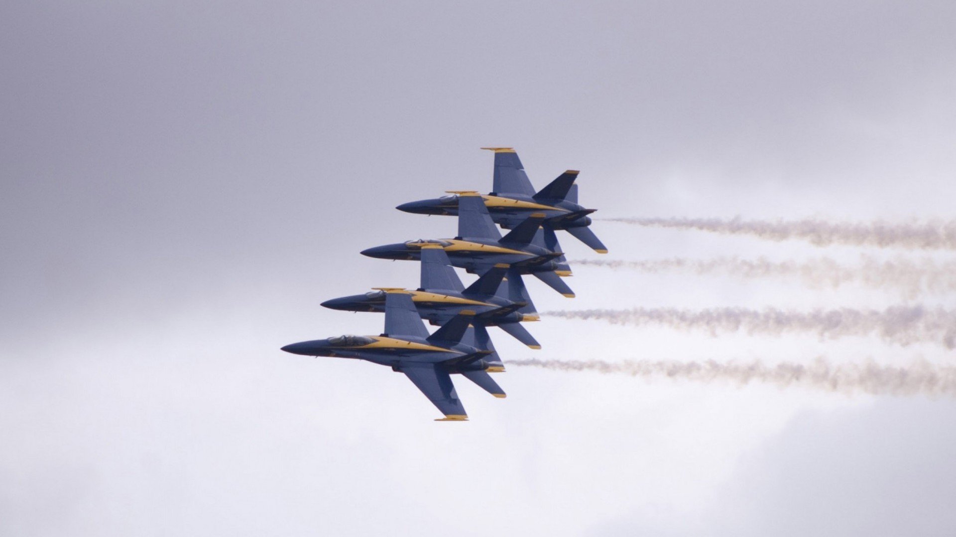 极速双响，冰岛足球闪电战与F1赛道上的门迪时刻