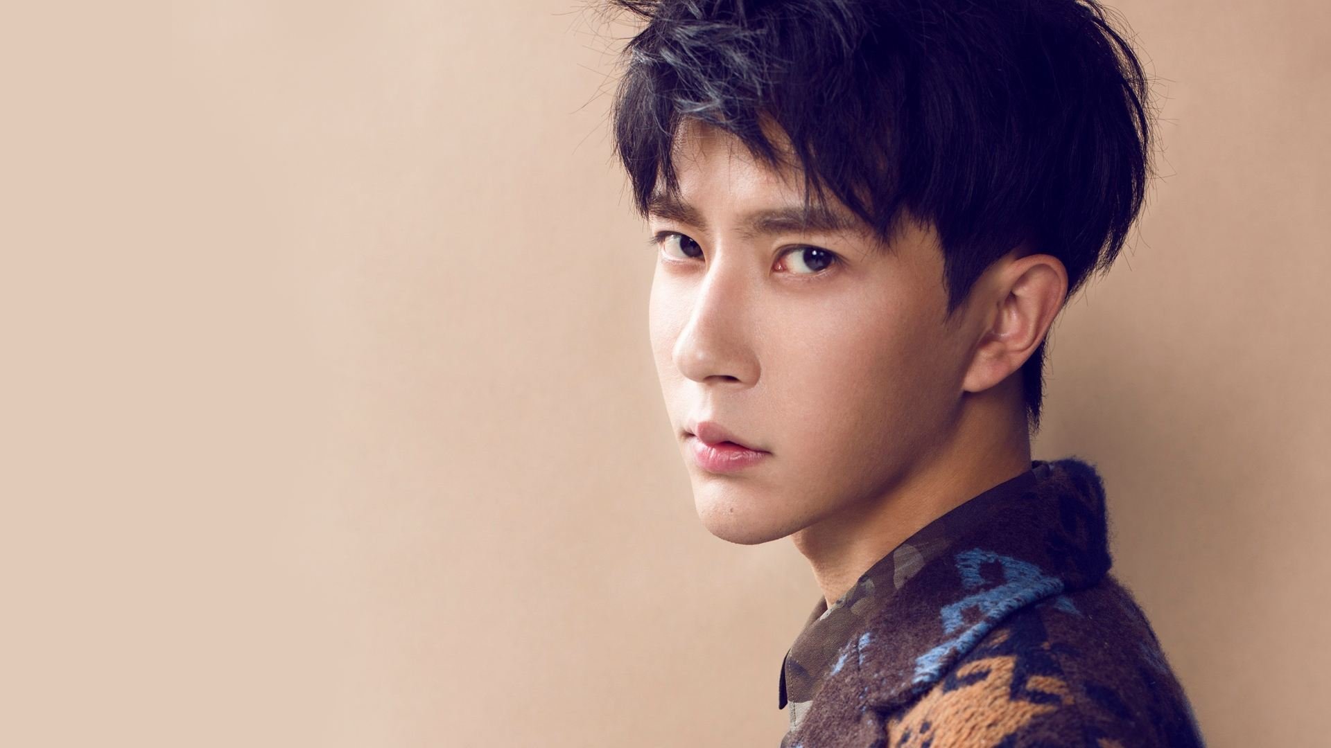 从战术蓝图到绿茵剧场，当阿根廷古典乐遇上葡萄牙前卫摇滚，本泽马如何成为节拍器？