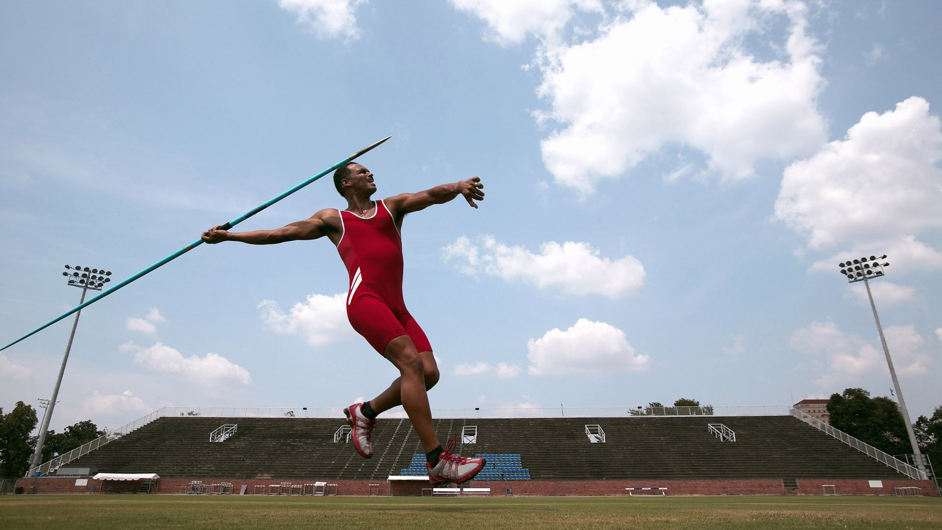 史诗之夜！奥亚尔萨瓦尔数据全面爆炸引领西决生死战